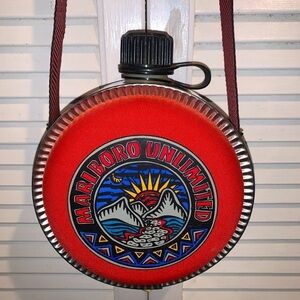 Vintage Marlboro Red Horizon Design Coleman Canteen 80’s Advertisement